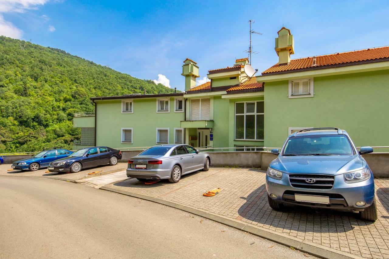 Apartment Maja Opatija With Free Private Parking And Lovely Sea View Terrace מראה חיצוני תמונה